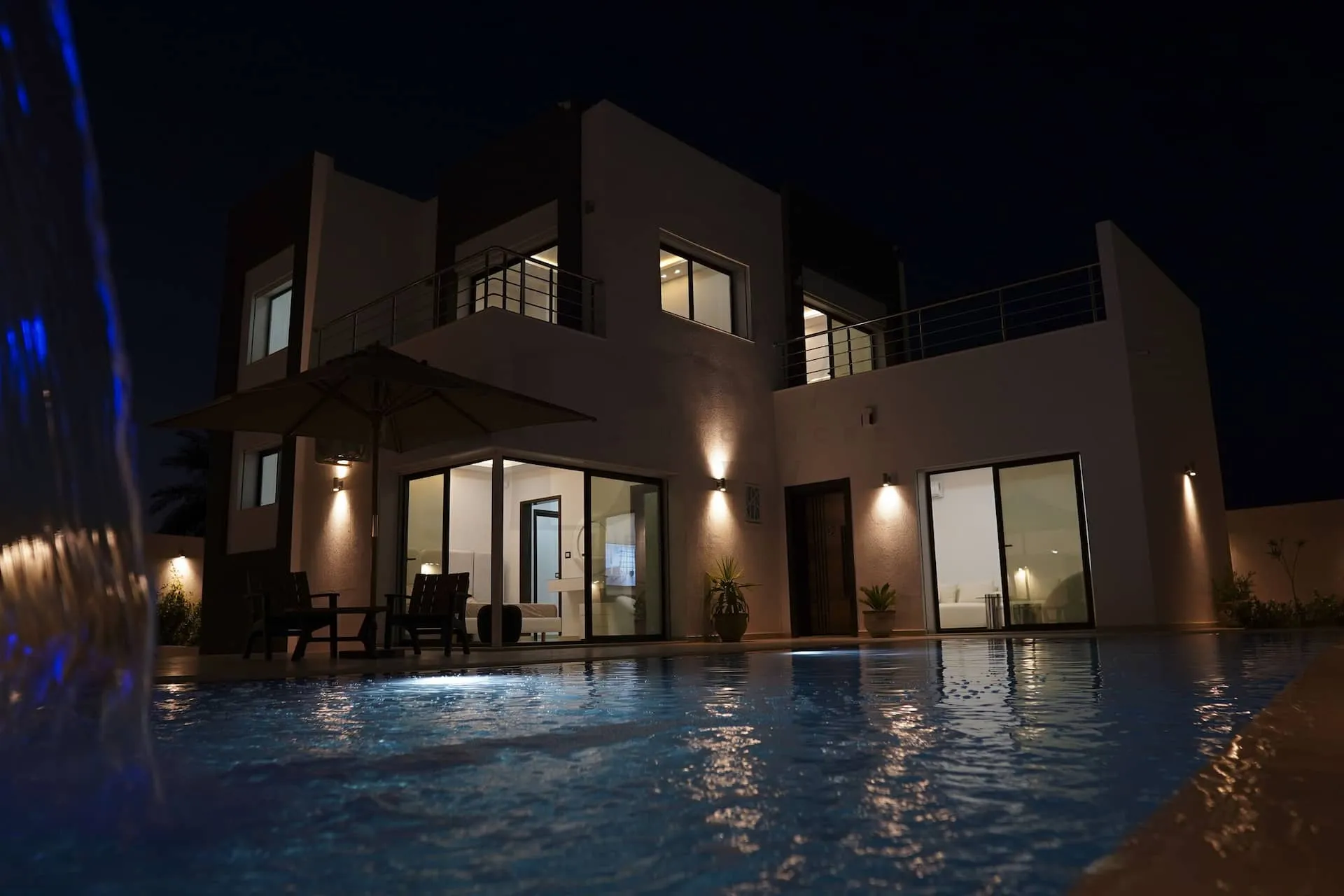 Piscine privée et terrasse de la Villa Las Vegas à Midoun, Djerba
