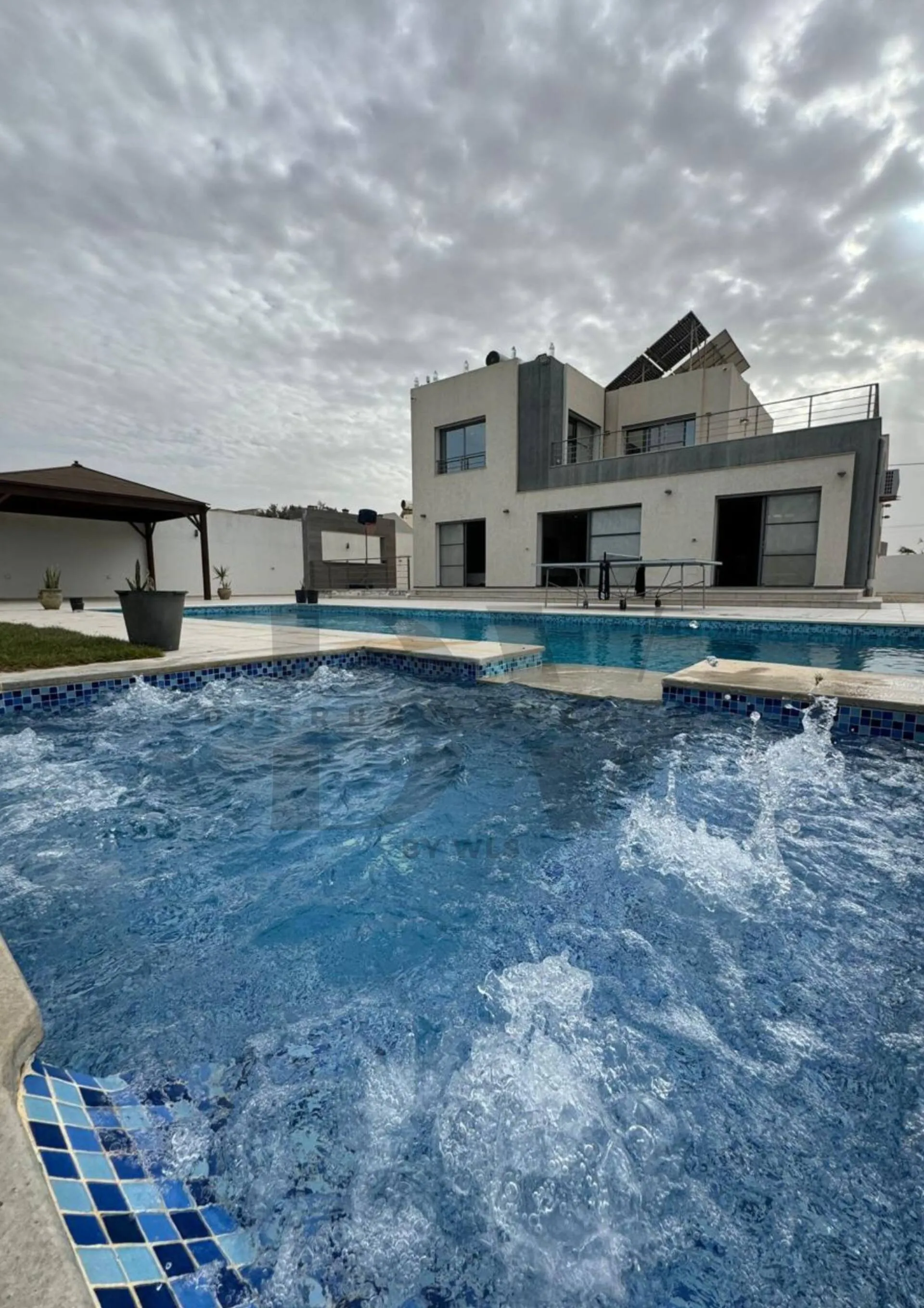 Piscine privée et terrasse de la Villa Taklite à Temlel, Midoun, Djerba